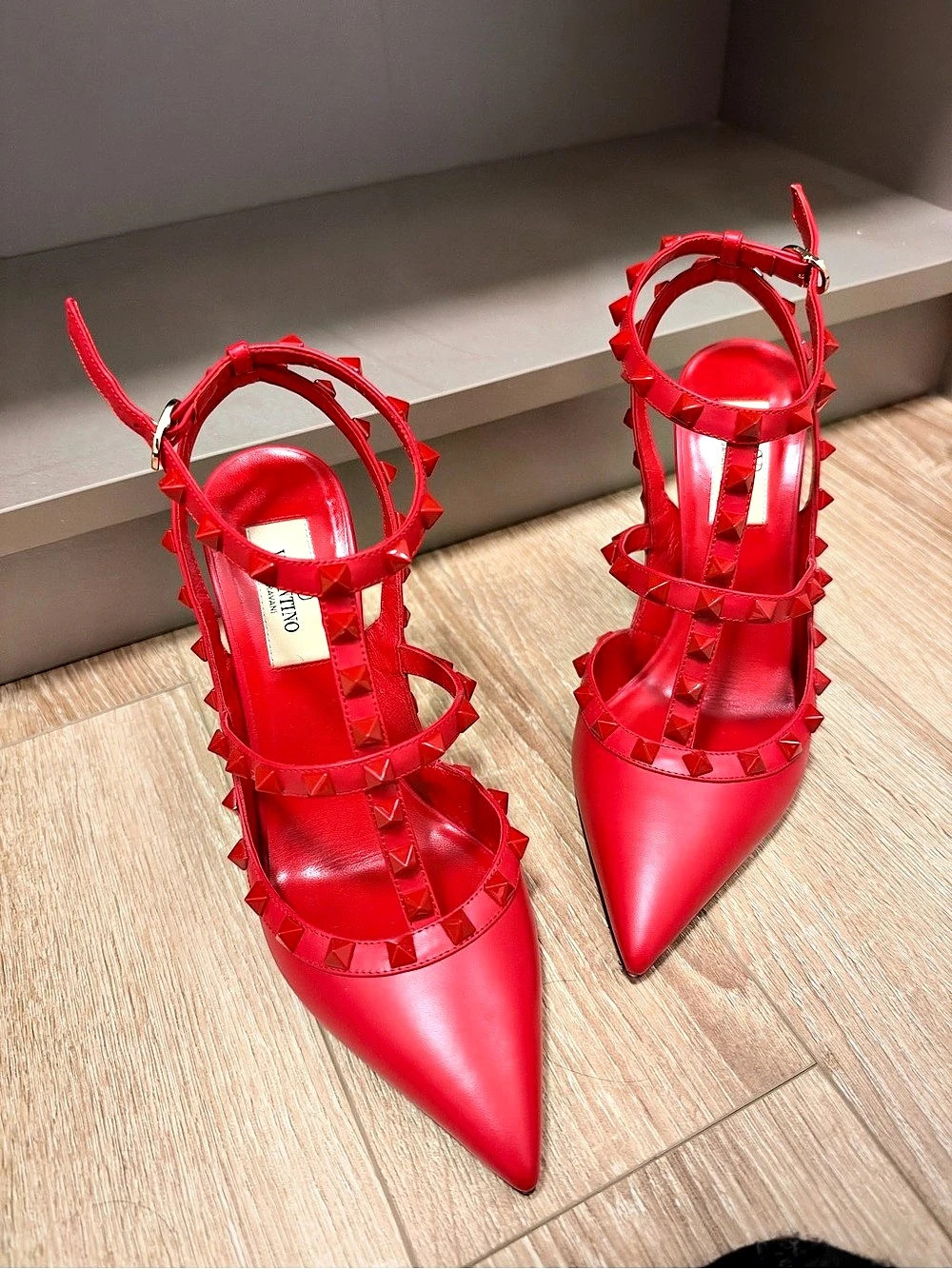 Studded Pointed-Toe Heels in Red Like New